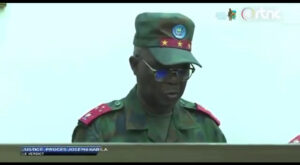 Le président de la haute cour militaire lisant le dispositif final de l’arrêt 